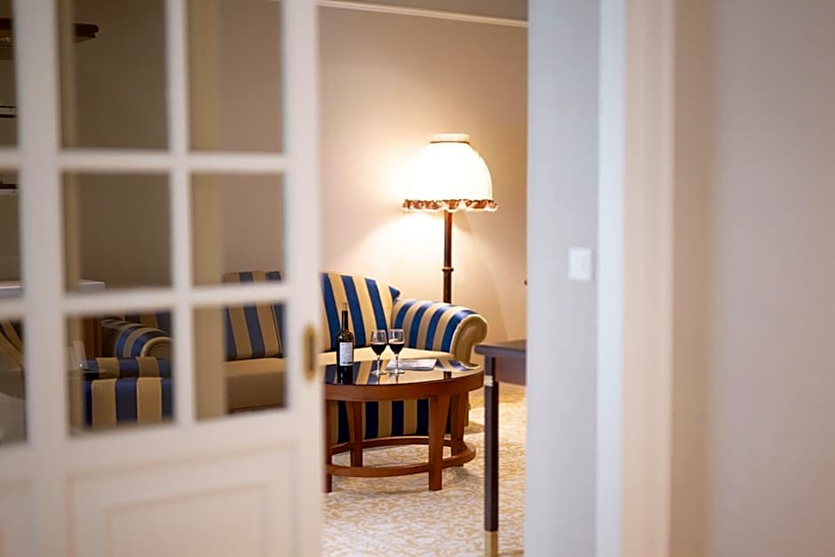 Scuol Palace - Culture, Nature & Health