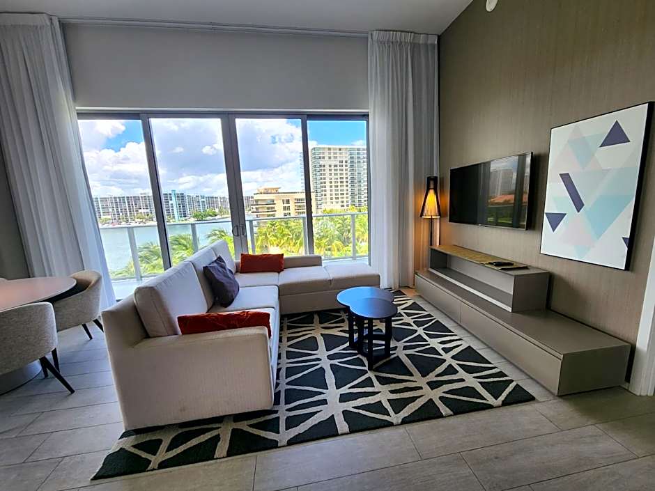 Modern Waterfront Retreat with Scenic Views