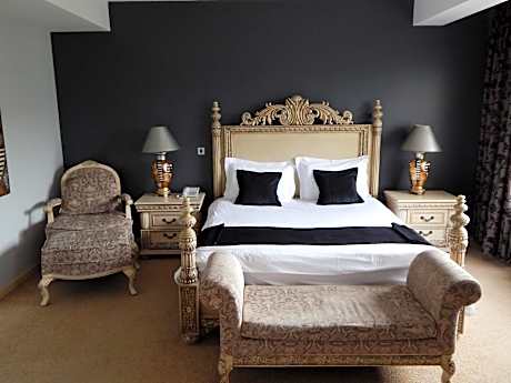 Junior Suite with Lake View