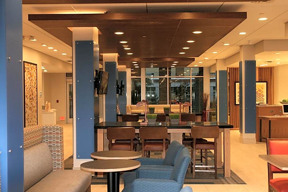 Holiday Inn Express & Suites Boise Airport By IHG