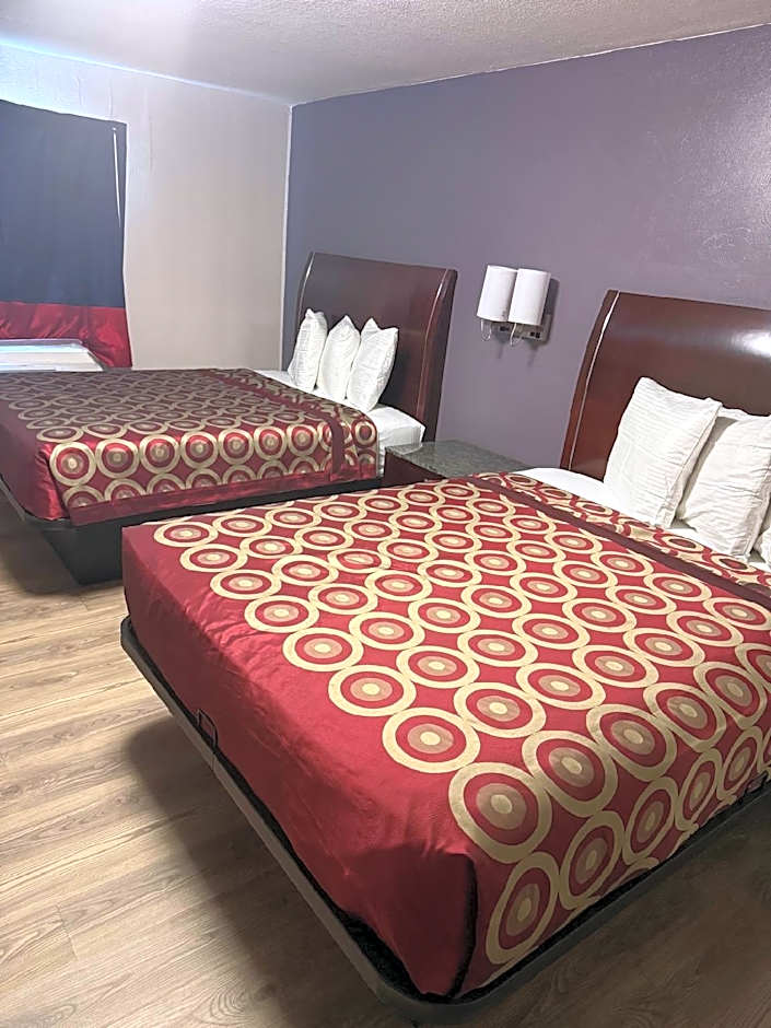 Photo 1 of 9 of 2 Queen Beds - Non-Smoking