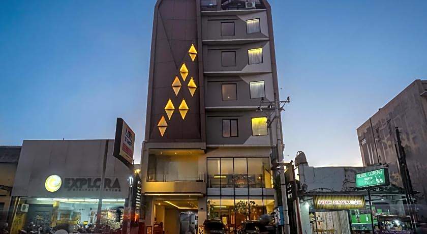 Yellow Star Gejayan Hotel