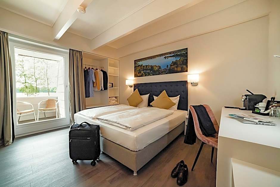 Seehotel am Tankumsee