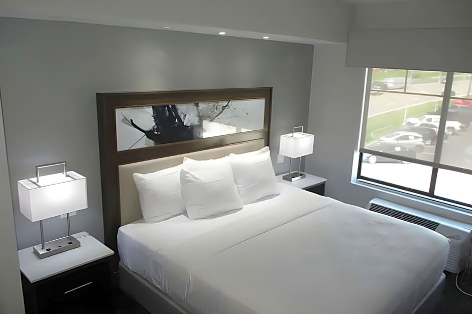 Best Western Premier Liberty Inn & Suites