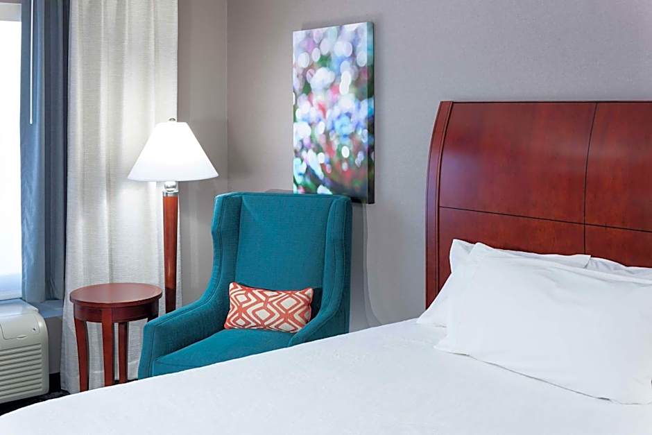 Hilton Garden Inn Naperville Warrenville