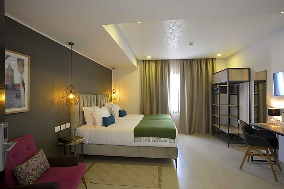 MAIA HOTEL SUITES