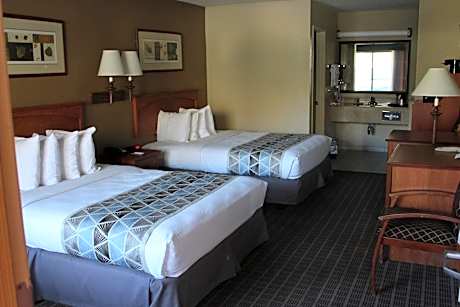 Queen Room with Two Queen Beds - Non Smoking