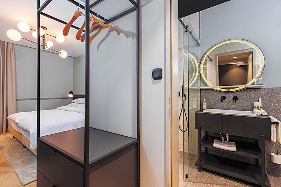 Alice Hotel