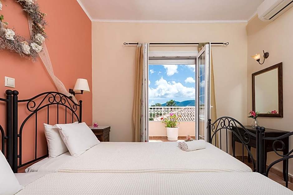 Lorenzo Villas with Private Pool, 200m from the beach, by ZanteWize