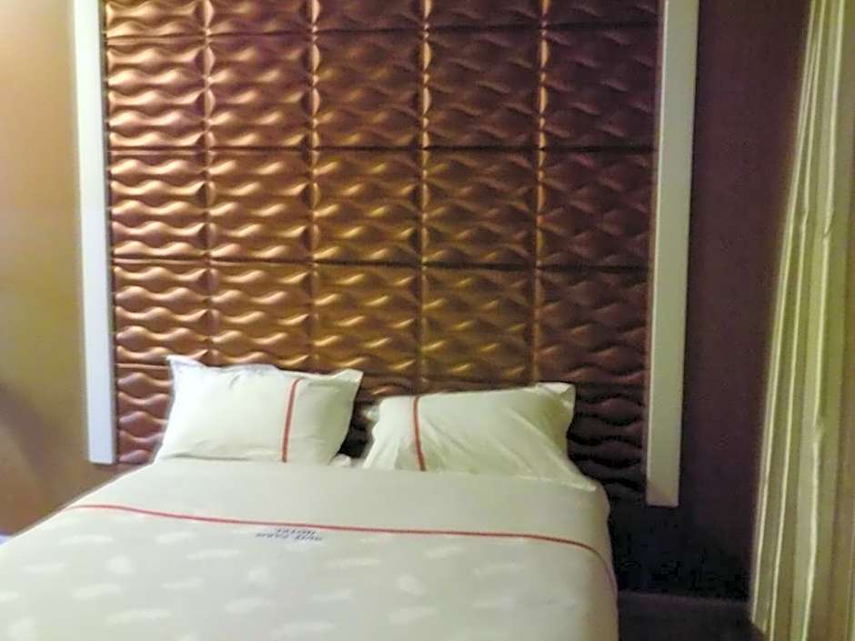 Freedom City Hotel