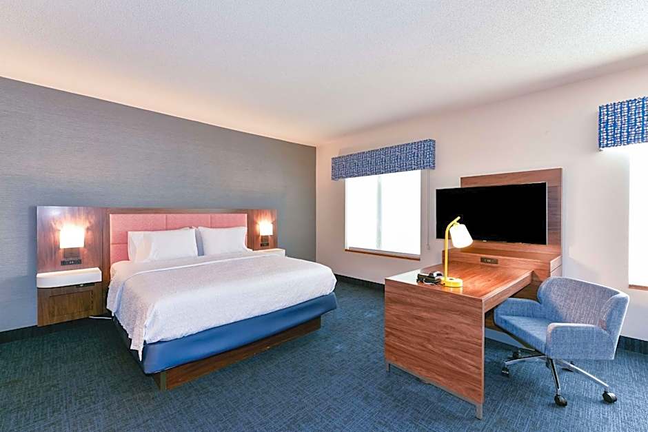 Hampton Inn By Hilton & Suites Pittsburg
