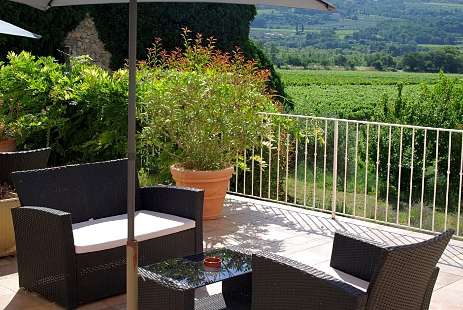 Logis Hotel La Bastide des Monges