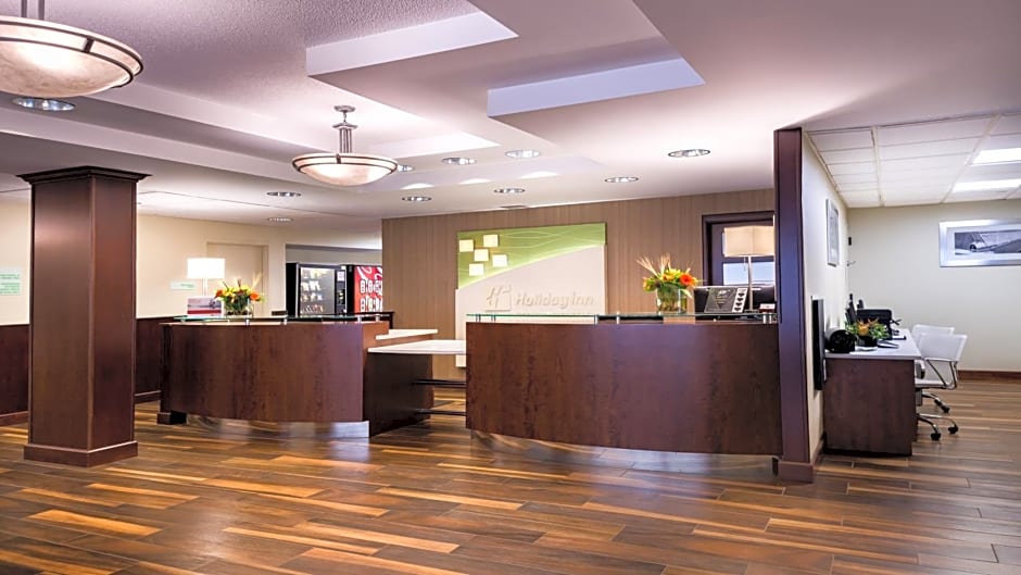 Holiday Inn Hotel & Suites Warren by IHG