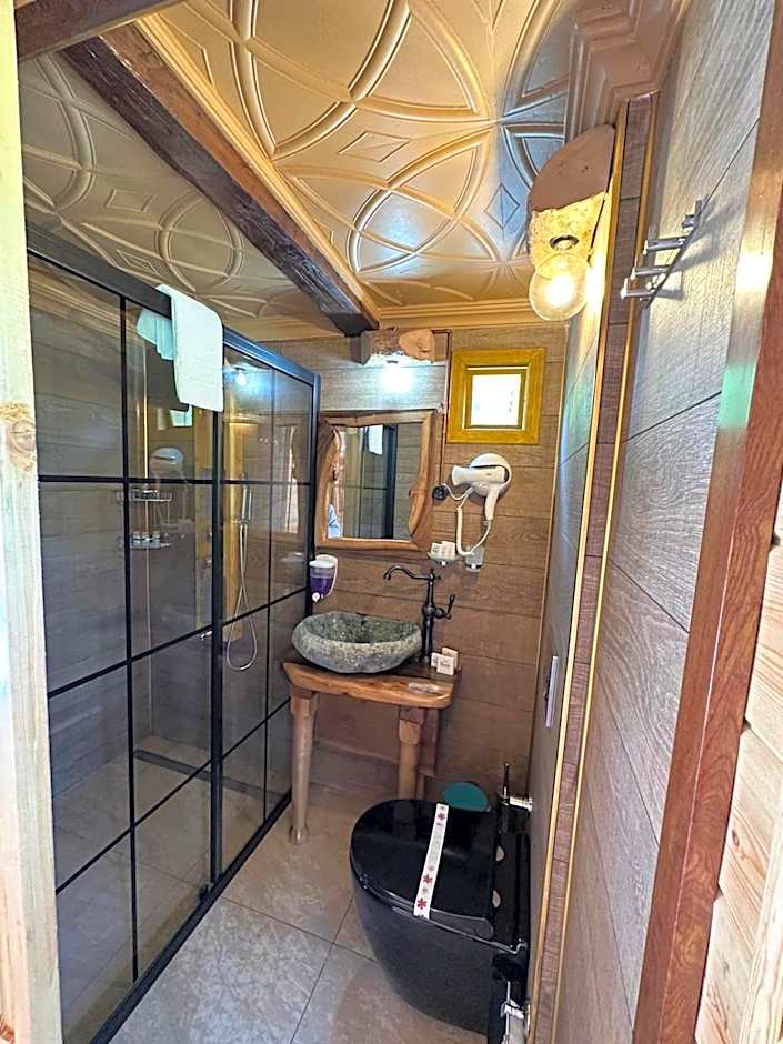 Teona Bungalow & Restaurant