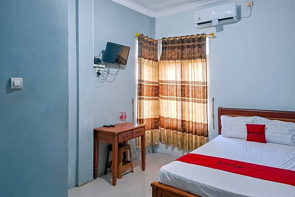 RedDoorz Syariah at Fariza Guesthouse Kendal