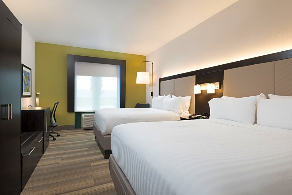 Holiday Inn Express Hotel & Suites Florence Civic Center