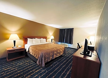 King Room - Accessible/Non-Smoking