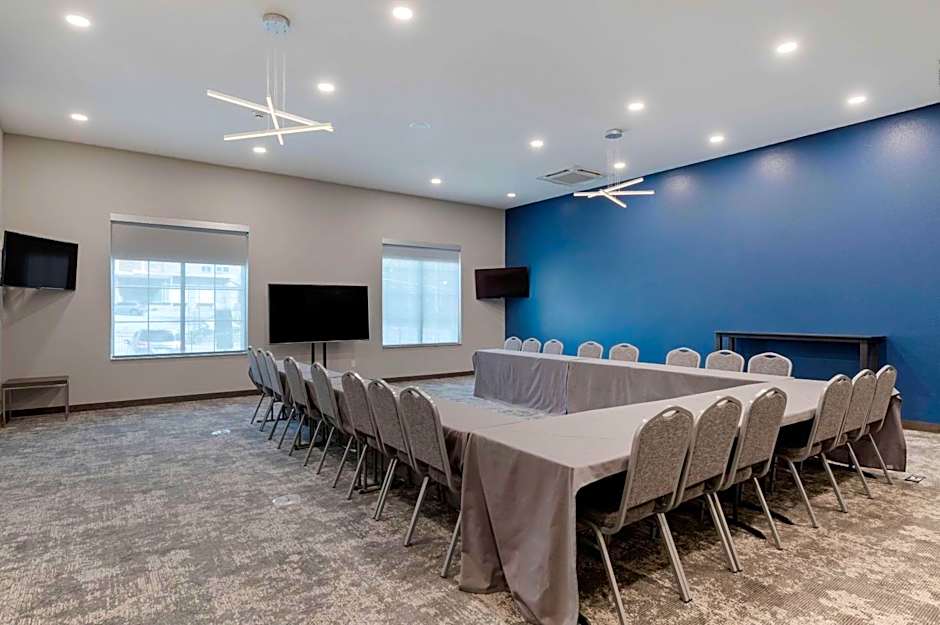 MainStay Suites Cincinnati University - Uptown