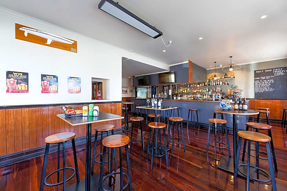 Customs House Hotel