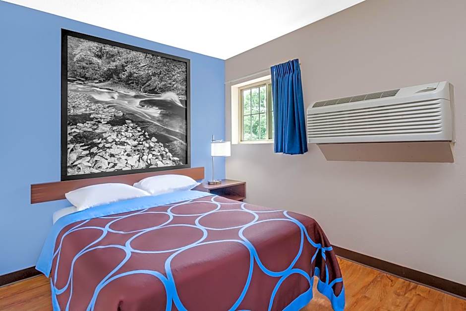 Super 8 by Wyndham Oneonta/Cooperstown