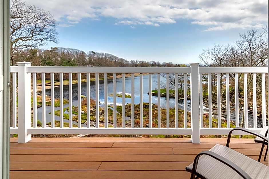 Ogunquit River Inn & Suites