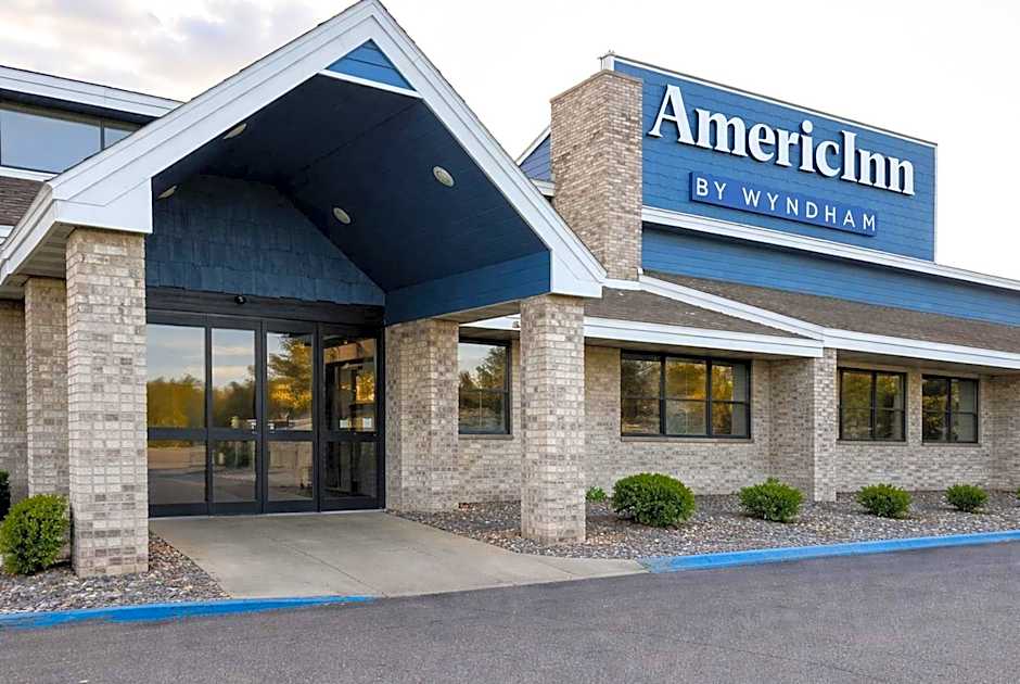 AmericInn by Wyndham Fergus Falls - Conference Center
