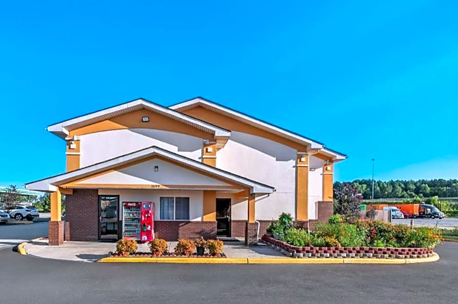 Super 8 by Wyndham Franklin