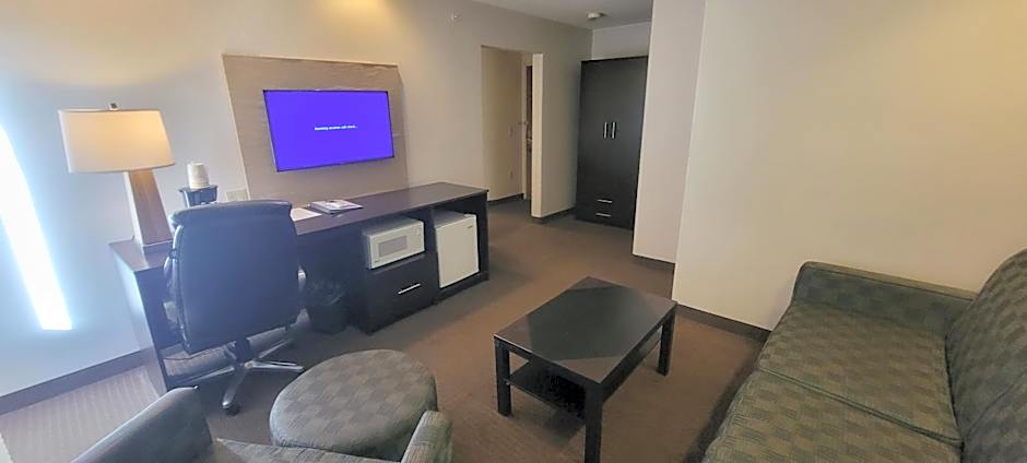 Baymont by Wyndham Pueblo