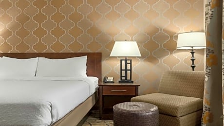 King Room with Roll-In Shower - Disability Access