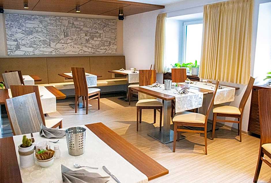 Hotel St Valentin Rooms & Appartements