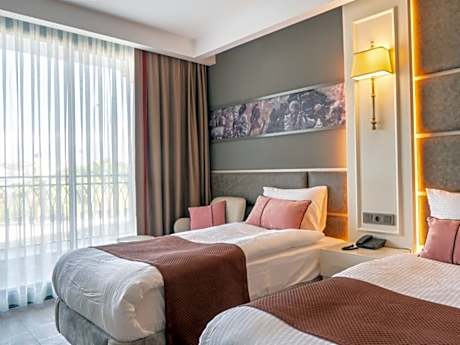 Standard Pool View Single Use