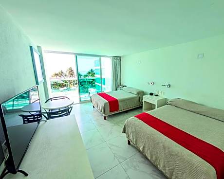 Deluxe Double Room with Two Double Beds - Balcony