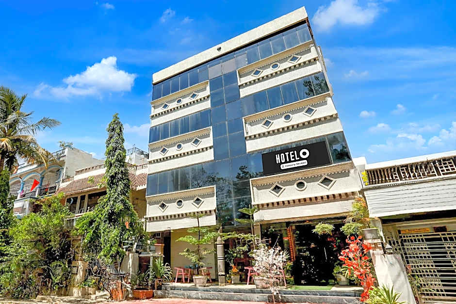Super Hotel O MP Nagar Near Rachna Tower