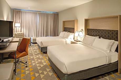 Queen Suite with Two Queen Beds