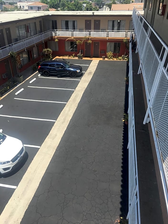 Long Beach Motel