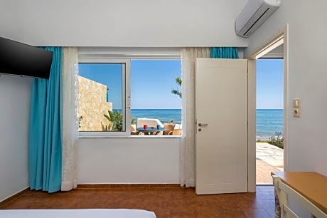 Deluxe Two-Bedroom Apartment - Sea Front