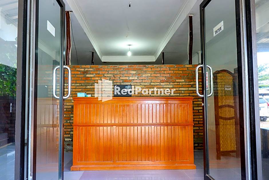 Sahabat Pantai Guest House Mitra RedDoorz