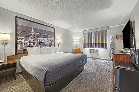 Super 8 by Wyndham Dubuque/Galena Area