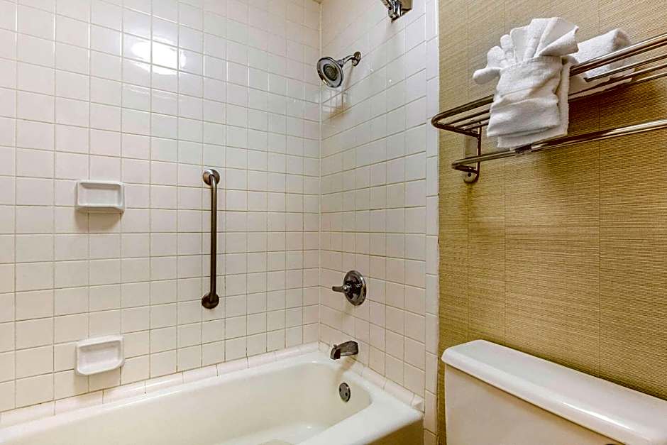 Quality Inn Exit 4