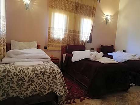 Triple Room with Private Bathroom