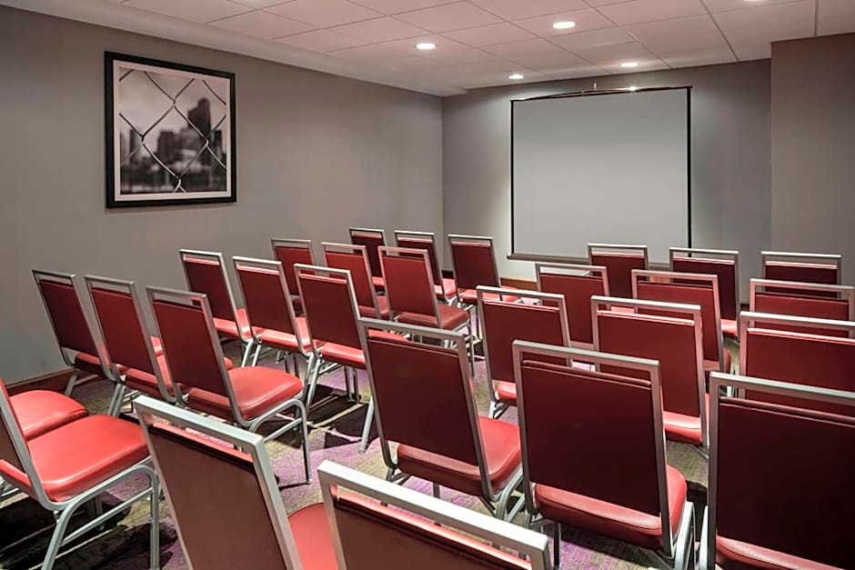 Four Points by Sheraton Boston Logan Airport Revere