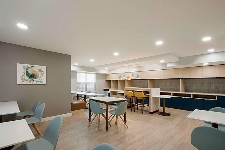 Sonesta Simply Suites Falls Church