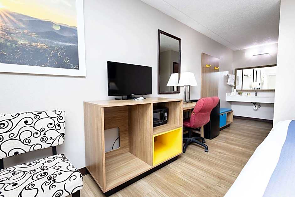 Days Inn by Wyndham Dayton Huber Heights Northeast