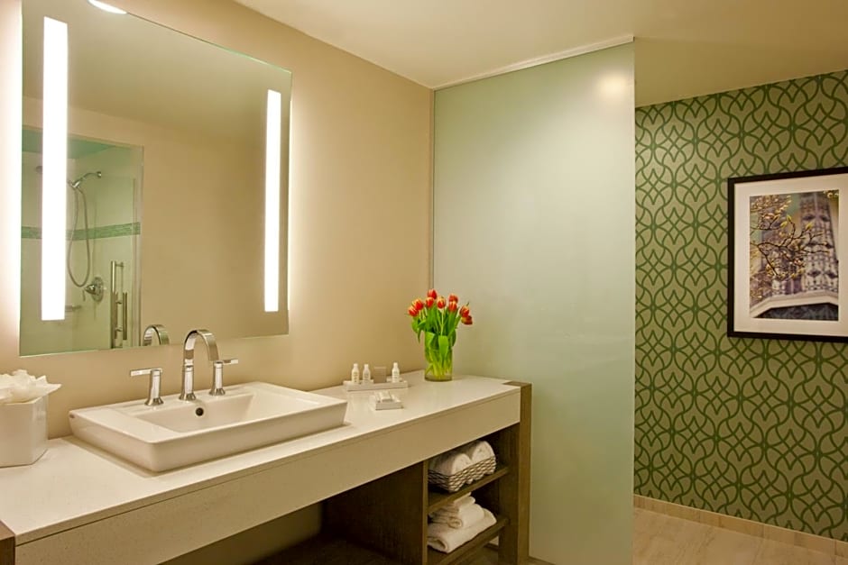 Hotel Tonnelle New Orleans, a Tribute Portfolio Hotel