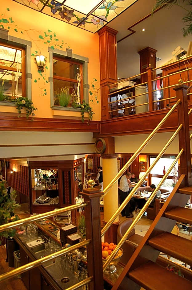 Hotel Leo Station, Villa et Annexes