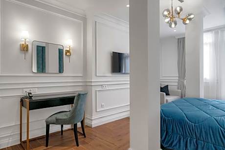 Junior Suite with Outdoor Jacuzzi