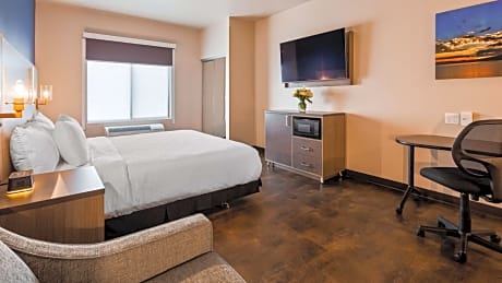 King Room with Sofa Bed