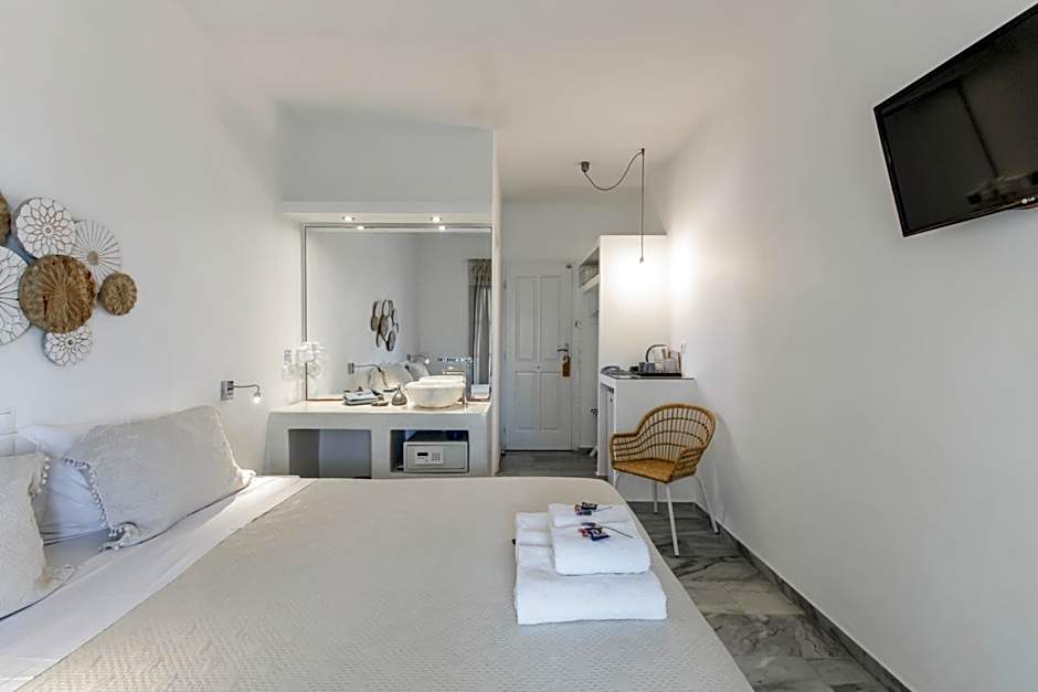 Margarita Studios Ambelas