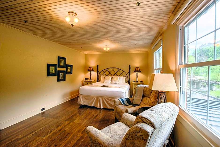 Historic Tapoco Lodge Resort