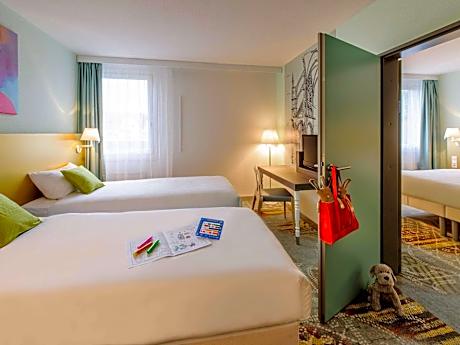 Standard Family Suite